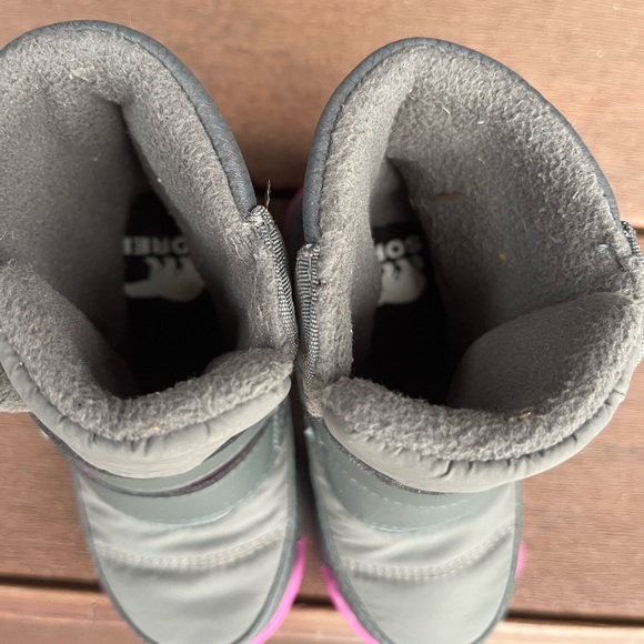 Sorel Whitney II Strap Toddler Boots size 6 - Picture 5 of 7